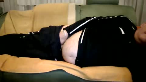 Snapshot of cheesy4444 chatting on 02-22-26, 05:33 Tom online show from 02-22-26, 05:33