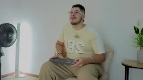   online show from 05-11-26, 03:34