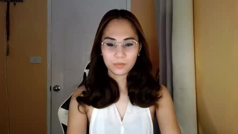 Snapshot of chelly4u69 chatting on 03-17-26, 02:27 chelly4u69 online show from 03-17-26, 02:27