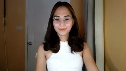 Snapshot of chelly4u69 chatting on 03-18-26, 01:53 chelly4u69 online show from 03-18-26, 01:53