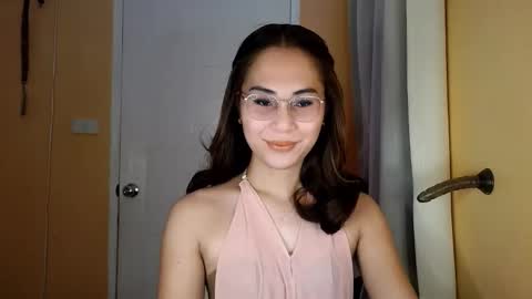 Snapshot of chelly4u69 chatting on 04-21-26, 03:35 chelly4u69 online show from 04-21-26, 03:35