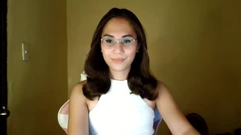 Snapshot of chelly4u69 chatting on 05-17-26, 01:36 chelly4u69 online show from 05-17-26, 01:36
