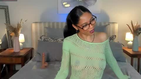 Chelseaquinn online show from 11-17-25, 07:47