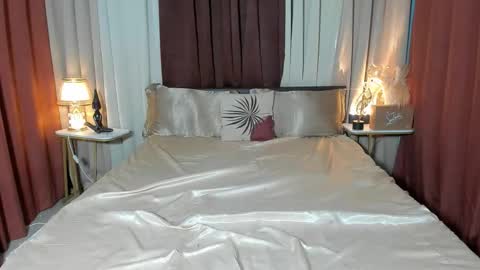 Snapshot of chelseariches chatting on 11-23-25, 06:19 Hello ur lovely Chelsea online show from 11-23-25, 06:19