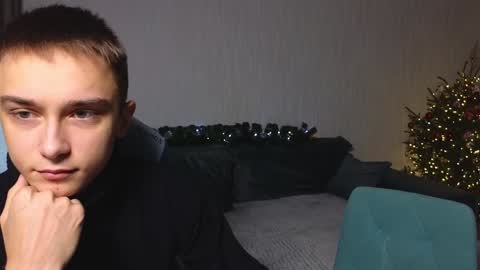 LUCASRYANPVT IS OPEN online show from 12-19-24, 06:45