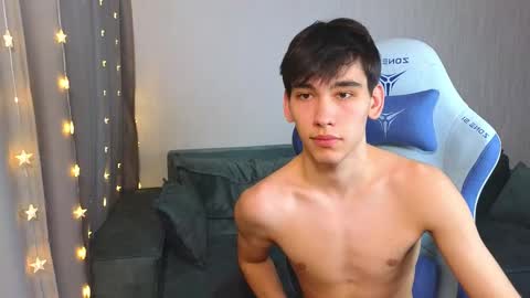 LUCASRYANPVT IS OPEN online show from 02-16-25, 07:48