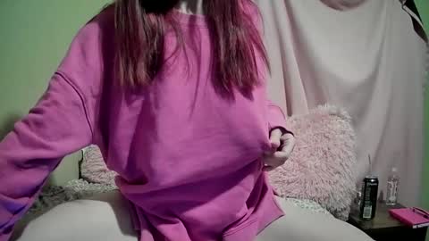 Snapshot of cherritwisted_x chatting on 01-09-25, 03:15 Cherri online show from 01-09-25, 03:15