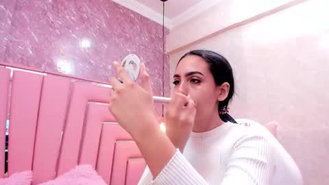 Snapshot of cherry__sweet_ chatting on 11-30-25, 11:36 Emma online show from 11-30-25, 11:36