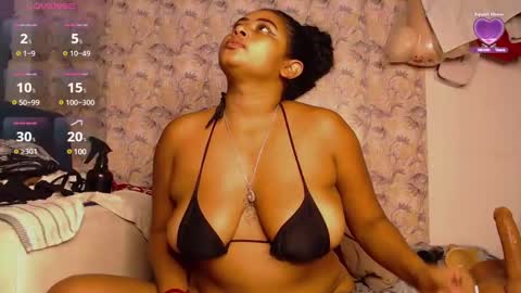 Snapshot of cherry_guerrera chatting on 12-29-24, 02:06 Ask me online show from 12-29-24, 02:06