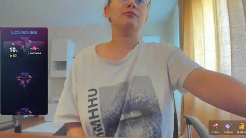 Snapshot of cherry_pie_69 chatting on 02-23-25, 09:33 mayra online show from 02-23-25, 09:33