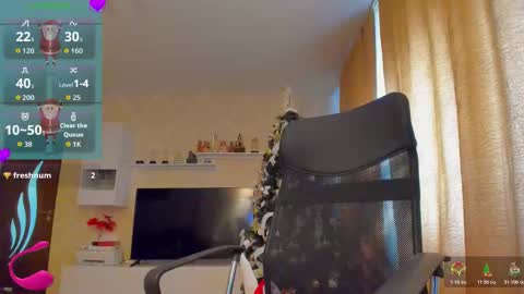 Snapshot of cherry_pie_69 chatting on 12-14-25, 10:09 mayra online show from 12-14-25, 10:09