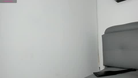 Snapshot of cherry_splash chatting on 12-22-24, 03:33 Cherry online show from 12-22-24, 03:33