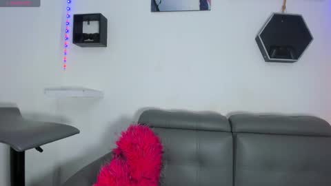 Snapshot of cherry_splash chatting on 01-31-25, 05:09 Cherry online show from 01-31-25, 05:09