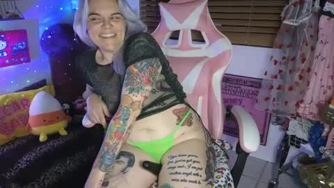 Snapshot of cherryb0mbb0mb chatting on 01-12-25, 07:11 CherryBombBomb online show from 01-12-25, 07:11