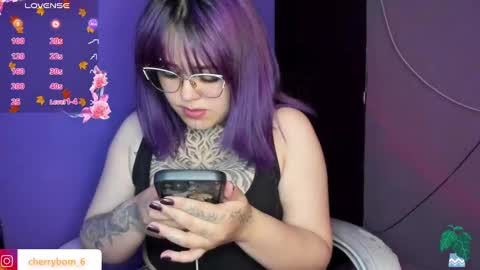  dayis independent model  online show from 12-22-24, 03:11