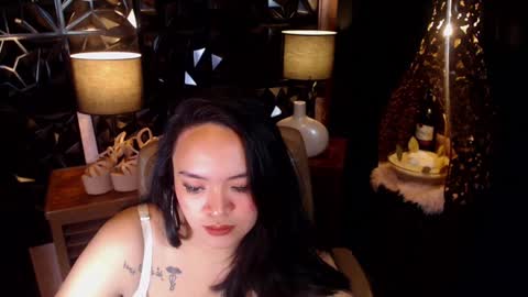 Snapshot of cherrybombshells chatting on 01-25-25, 06:35 CHERRY online show from 01-25-25, 06:35