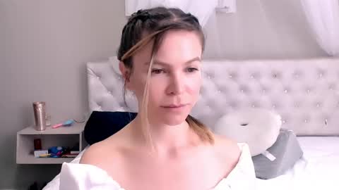 Anna online show from 01-22-25, 01:20