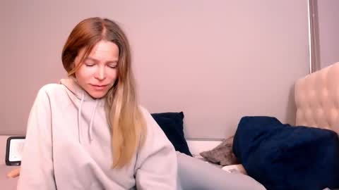 Anna online show from 10-20-25, 04:51