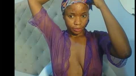 cherry online show from 11-30-25, 01:04