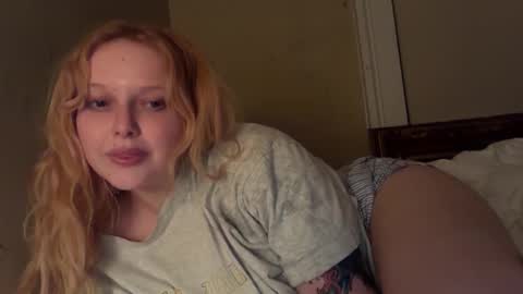 Snapshot of cherrykitten11 chatting on 02-27-26, 05:18 cherrykitten11 online show from 02-27-26, 05:18