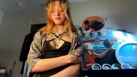 Nika online show from 05-11-26, 04:48