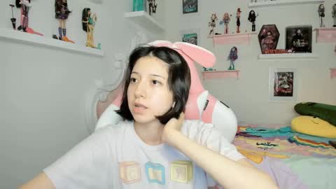 Snapshot of cherrymafer666 chatting on 04-27-26, 04:54 cherrycute666 online show from 04-27-26, 04:54
