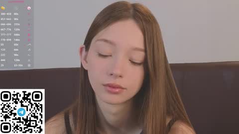 Snapshot of cherrymira chatting on 09-12-25, 06:24 Loise online show from 09-12-25, 06:24