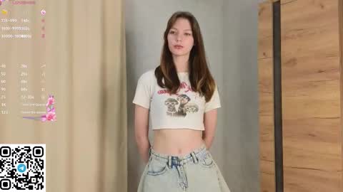 Snapshot of cherrymira chatting on 11-13-25, 05:12 Loise online show from 11-13-25, 05:12