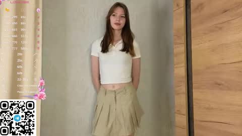 Snapshot of cherrymira chatting on 11-22-25, 05:12 Loise online show from 11-22-25, 05:12