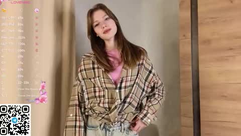 Snapshot of cherrymira chatting on 11-25-25, 05:13 Loise online show from 11-25-25, 05:13