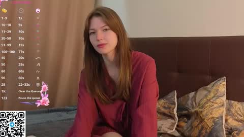 Snapshot of cherrymira chatting on 11-30-25, 05:17 Loise online show from 11-30-25, 05:17