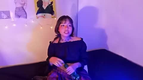 Snapshot of cherrywitchy chatting on 12-19-24, 02:12 Cherry online show from 12-19-24, 02:12