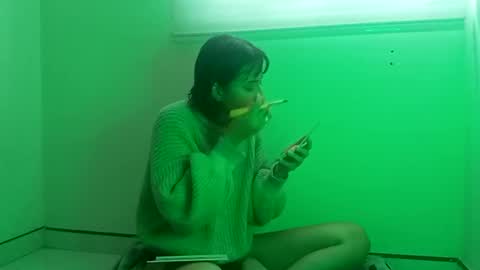 Snapshot of cherrywitchy chatting on 12-22-24, 10:04 Cherry online show from 12-22-24, 10:04