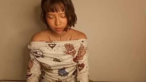 Snapshot of cherrywitchy chatting on 01-02-25, 02:43 Cherry online show from 01-02-25, 02:43