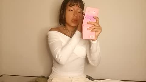 Snapshot of cherrywitchy chatting on 01-02-25, 11:06 Cherry online show from 01-02-25, 11:06