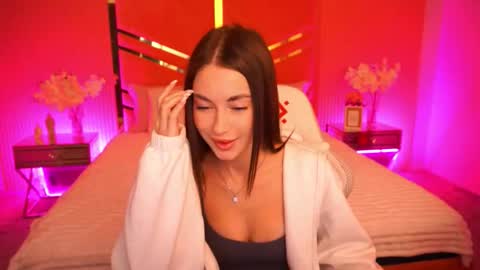 cherryylulu online show from 10-06-25, 07:06