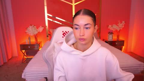 cherryylulu online show from 10-21-25, 07:31