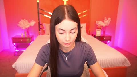 cherryylulu online show from 11-04-25, 08:24