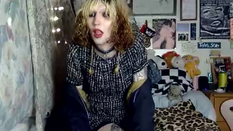 Snapshot of cherstrauberry chatting on 10-16-25, 03:18 cher strauberry online show from 10-16-25, 03:18
