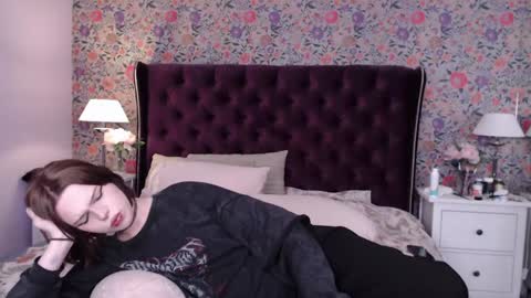 amelia online show from 01-26-25, 09:19