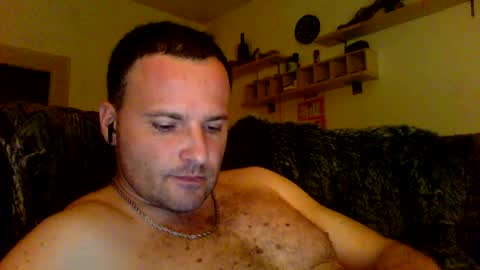 Snapshot of cheryloverboy chatting on 05-10-26, 11:32 cheryloverboy online show from 05-10-26, 11:32