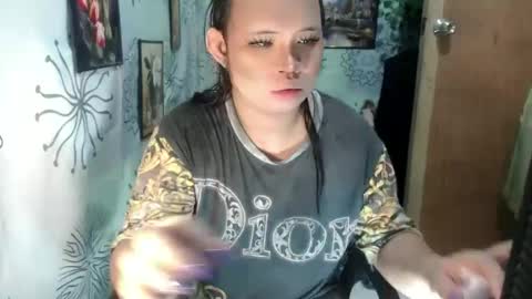 chescahotxxxl online show from 01-02-25, 04:41