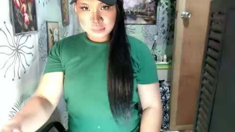 chescahotxxxl online show from 02-05-25, 03:23