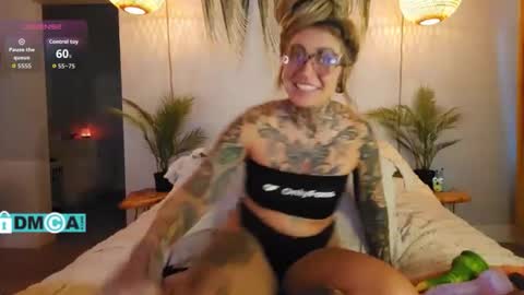 Chevi Blue online show from 12-01-25, 01:38