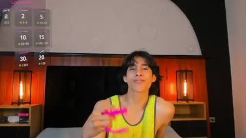 Snapshot of cheys_mast chatting on 06-19-26, 08:12 Cheys online show from 06-19-26, 08:12