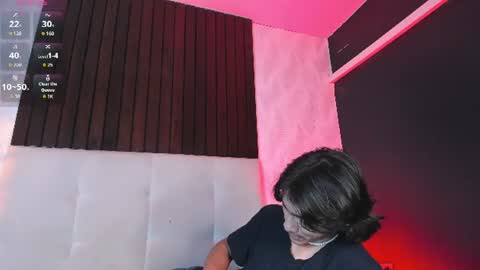 Snapshot of cheys_mast chatting on 07-17-26, 01:07 Cheys online show from 07-17-26, 01:07