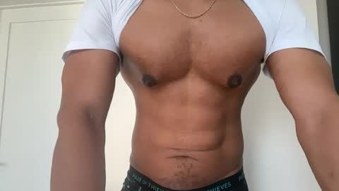 Snapshot of chi_brewster312 chatting on 06-19-26, 02:10 Brewster online show from 06-19-26, 02:10