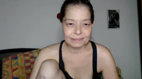 Snapshot of chiara177 chatting on 10-29-25, 10:11 Chiara online show from 10-29-25, 10:11