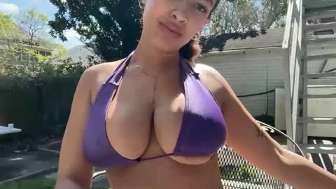 Snapshot of chiaraluxe chatting on 03-02-26, 07:10 Chiara Luxe online show from 03-02-26, 07:10