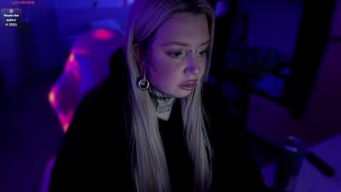 Chi online show from 04-17-26, 09:07